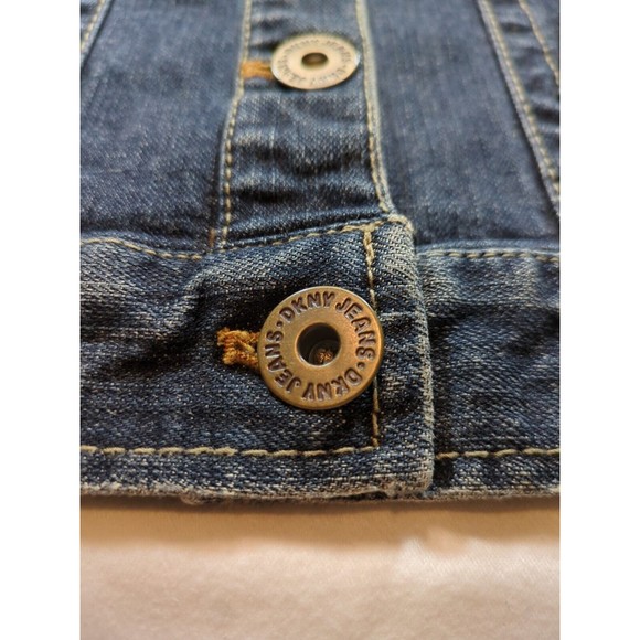 DKNY Juniors Jacket Blue Denim Collared Buttons Patches And Heart Logo Size L - Picture 8 of 16
